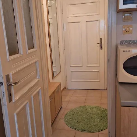 лазуро 부르가스